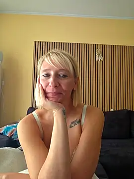 JadeVelvet- - Squezze my big Boobs 🥵💦