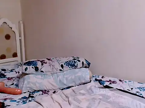 MatureNesh live XXX chat