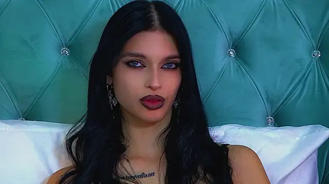BeverlyMost live XXX chat