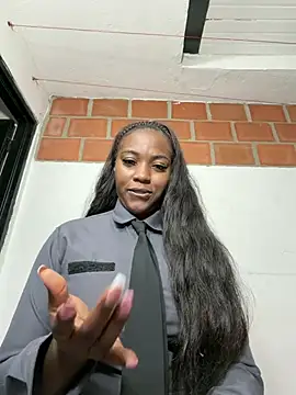 CiaraEbony - ♥ big squirt in front of my boss ♥