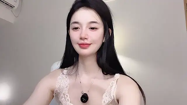 Annie-3 Chat XXX live