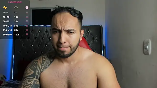 mrloganfuck1 élő XXX-chatje