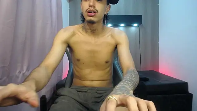 Онлайн чат XXX Tayson_Hot