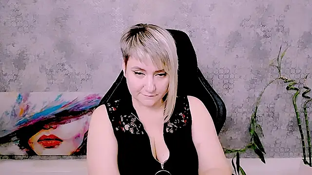 Chat +18 de Djullia ao vivo