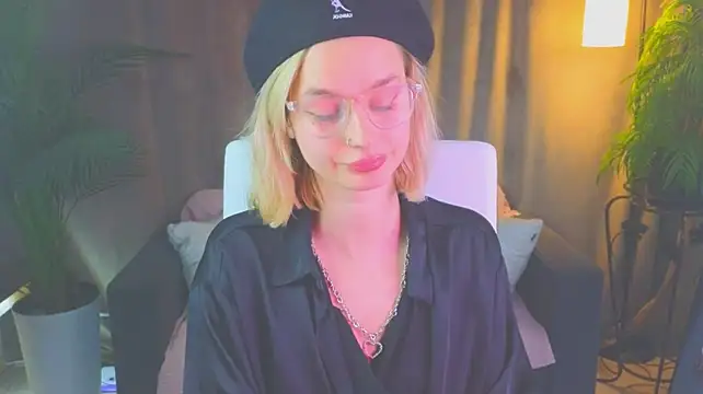 NoraMoreau Live XXX-chat
