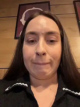 Chat XXX ao vivo de Holly_Play