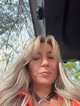 Crazy-Rosa - Hi guys 💋play with me 🌟