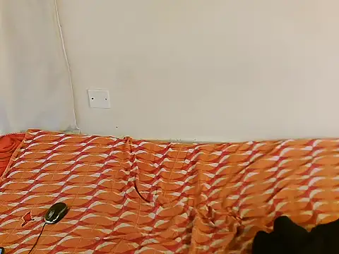 CheekyBoos_ Live XXX Chat