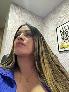 Sexyyykloee - Fuck pussy BIG SQUIRT mmm