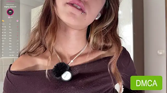 JuliaPierce - Squeeze my booty , do you want to slap?