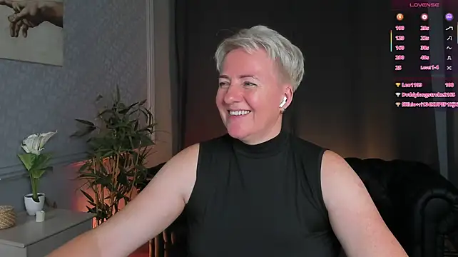 Nika_Smit - show sexy breasts