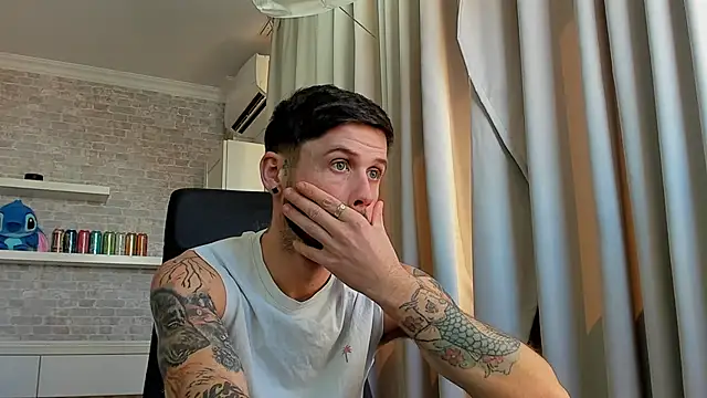 JonahShaw Chat XXX live