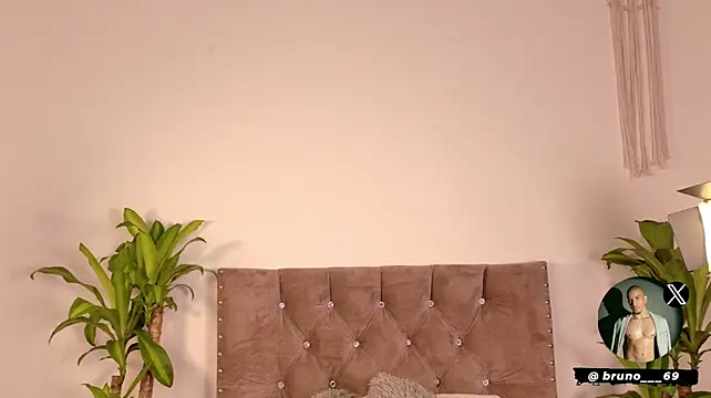 Bruno___69 Chat XXX in diretta