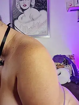 laurabassii Adlı Modelin Canlı XXX Sohbeti