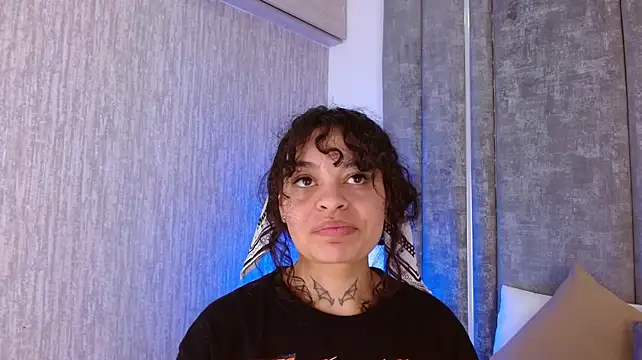 دردشة KatherineGomez الجنسية المباشرة
