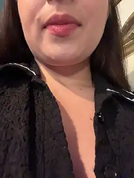 Holly_Play - wet cameltoe close up around people