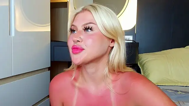 Kiara_ro_ Chat XXX in diretta