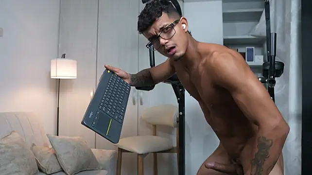 Živý XXX chat Paradise_boy__
