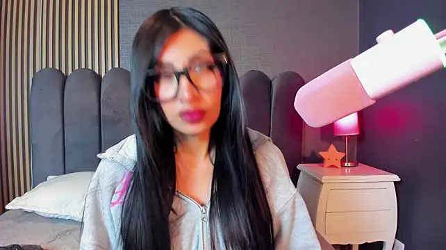 XXX chat uživo modela Nicolette_ks_