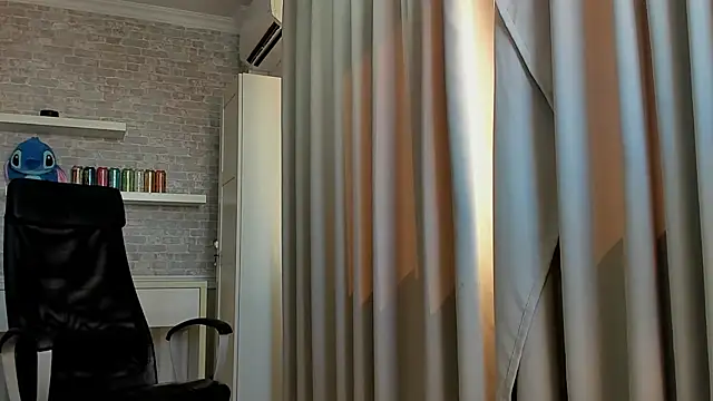 JonahShaw Live XXX-chat