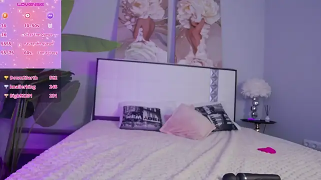 KimberlyWells - show the pussy