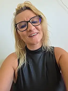 KaylinJan Live XXX-Chat