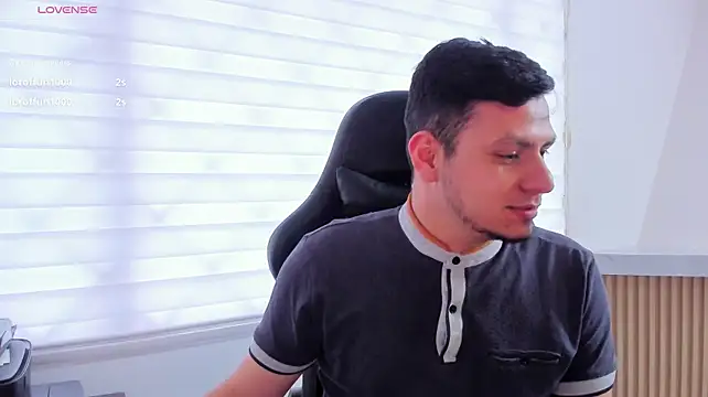 XXX chat uživo modela Rick_Adams