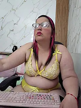 Kiara_scottt - show tits and slap in the tits x 3