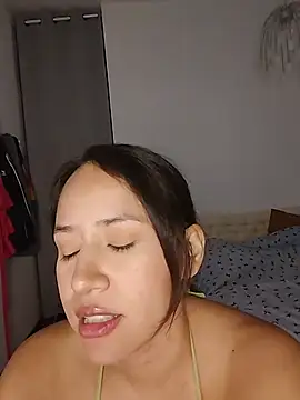 kittenpurrr Adlı Modelin Canlı XXX Sohbeti