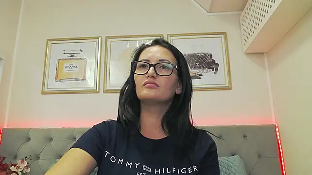HellenDesire - 🎉Dance naked play with my body