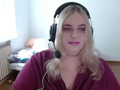 Chat +18 de KitsuneAiko ao vivo