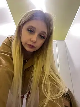 SiaLater Chat XXX live