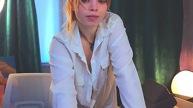 sinteasn Live XXX chat