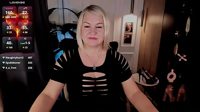 YolandaKiss - Suck and lick your finger!🦋💞💦