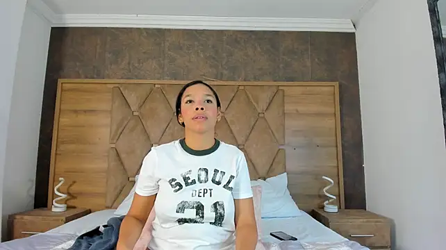 ThaliaHall_1 - Play pussy fingering closer 🔥