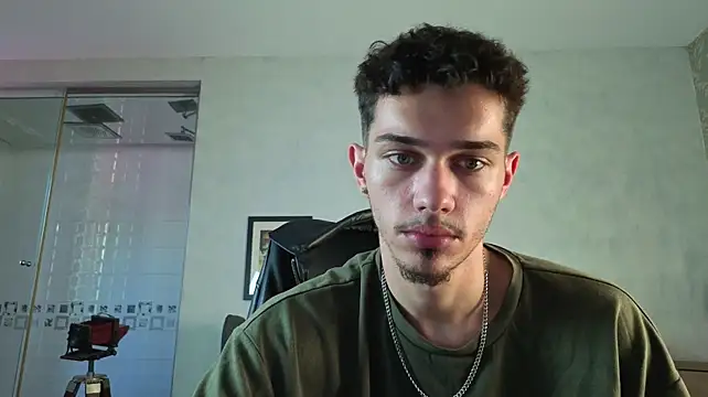 Živý XXX chat KaydenDrew