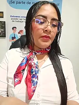 Chatroom XXX en direct de MAYE__13