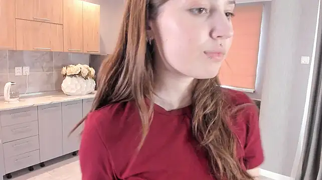LorileeTruden - bare one's shoulder 1 min