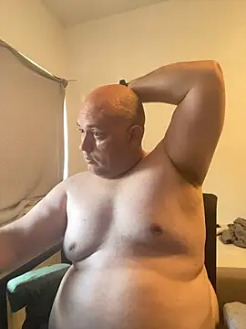 Chat +18 de BigromeoXX ao vivo