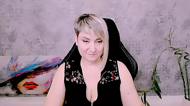 Djullia's Live XXX Chat