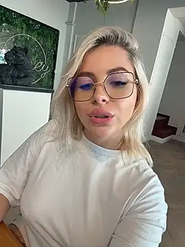 IveySin - Boobs deserve some attention today