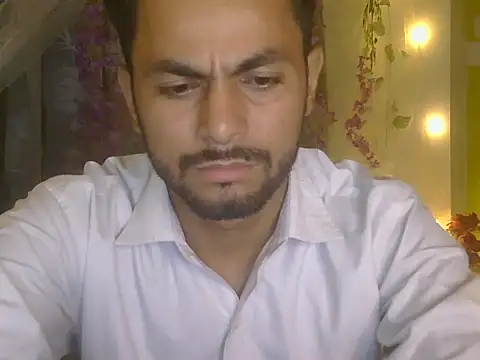 Онлайн чат XXX Stubborndesiboy