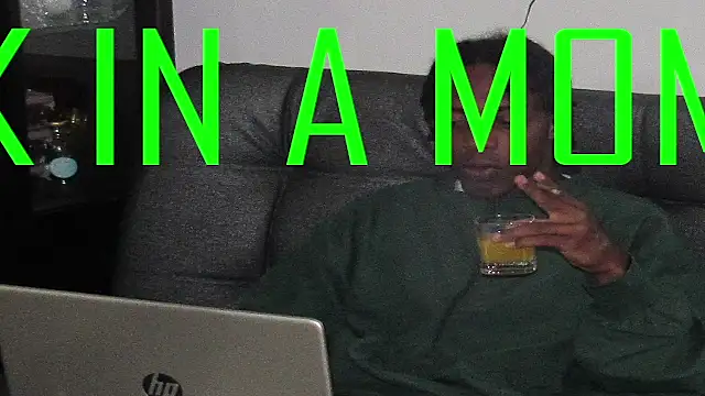 Larry-n-clouds' Live XXX Chat