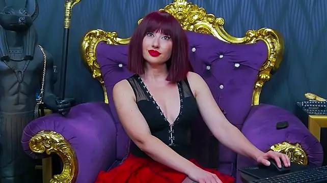 LaraMaeve Adlı Modelin Canlı XXX Sohbeti
