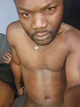 Chatroom XXX en direct de Petrossa