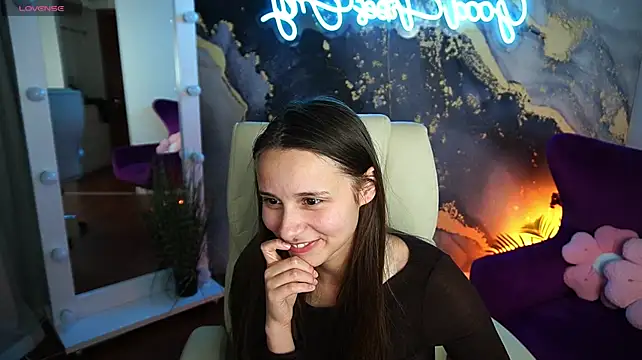 TinyNatalie's Live XXX Chat