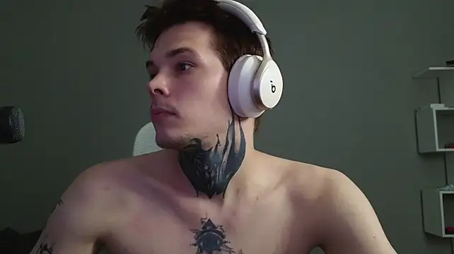 DENIS_HERE live XXX chat