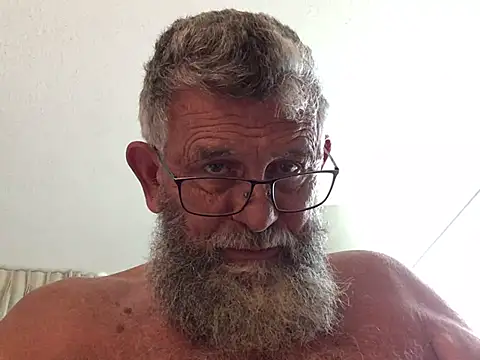 nightmoves1970 Show in webcam
