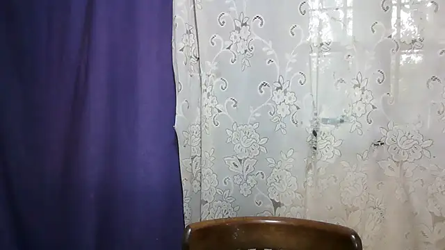 Chat XXX en directo de ExquisiteMature
