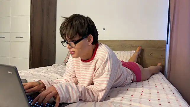 MathiasRay live XXX chat